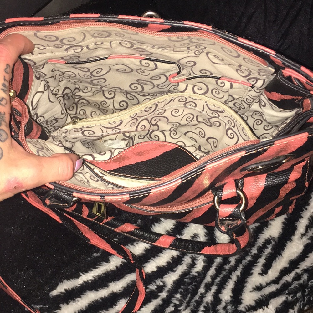 Purse ❤️ - Picture 4 of 5